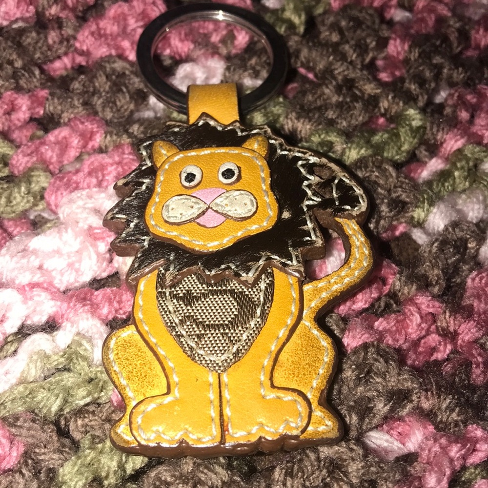 Authentic Coach Lion keyfob preloved - Picture 3 of 8